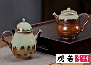 柴烧壶独特的外观设计:柴烧壶采用传统的手工制作工艺