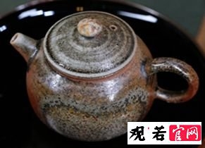 天青泥柴烧紫砂壶:灰褐紫云朵什么颜色吗?