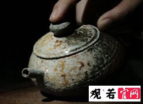 民国绿柴烧紫砂壶是化工壶吗?