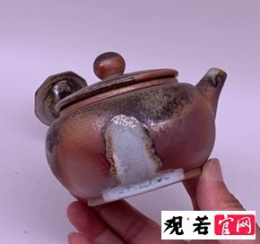 柴烧壶可以在煮水的过程中将木材的香气和味道融入到水中
