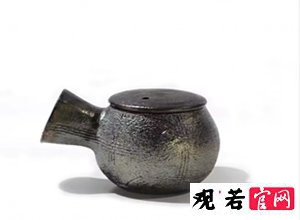 如何创作出精美的观若柴烧壶艺术作品?