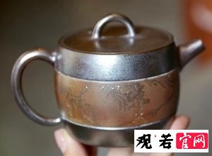 观若柴烧紫砂壶泡茶,温润而诱人